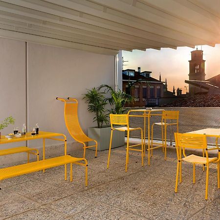 Bnbiz - Coworking Hotel Фйоренцуола-д'Арда Екстер'єр фото