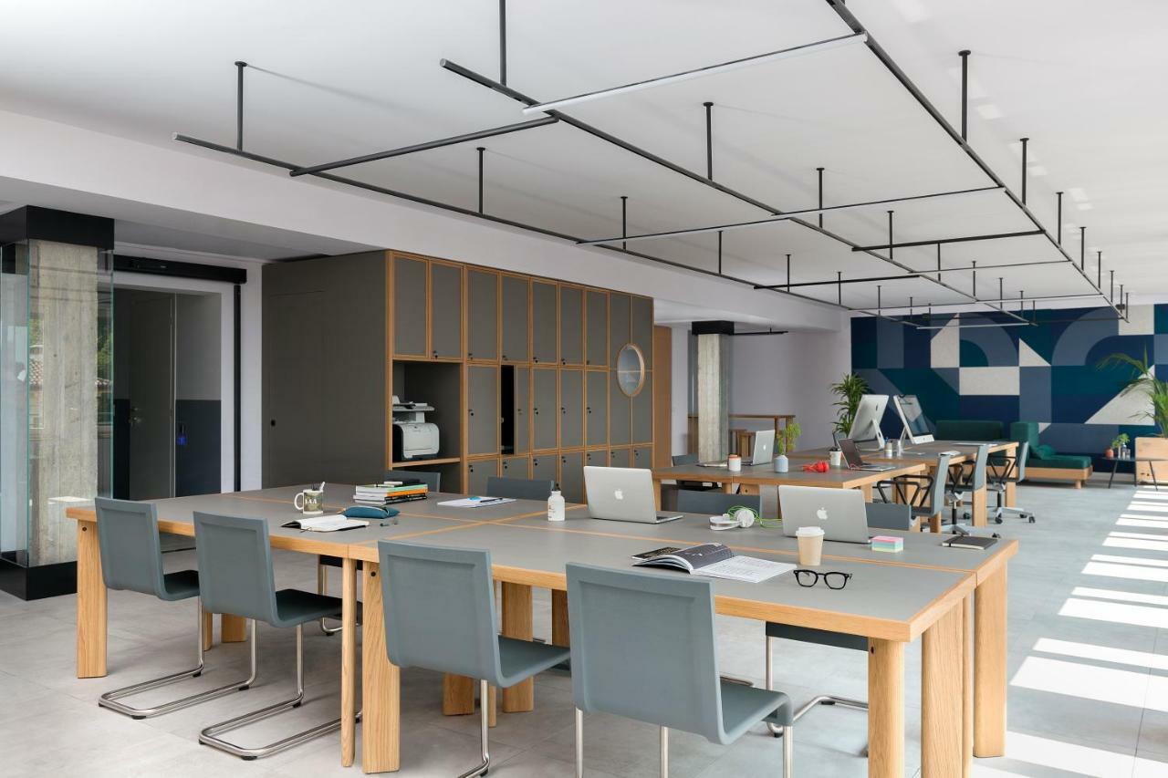 Bnbiz - Coworking Hotel Фйоренцуола-д'Арда Екстер'єр фото