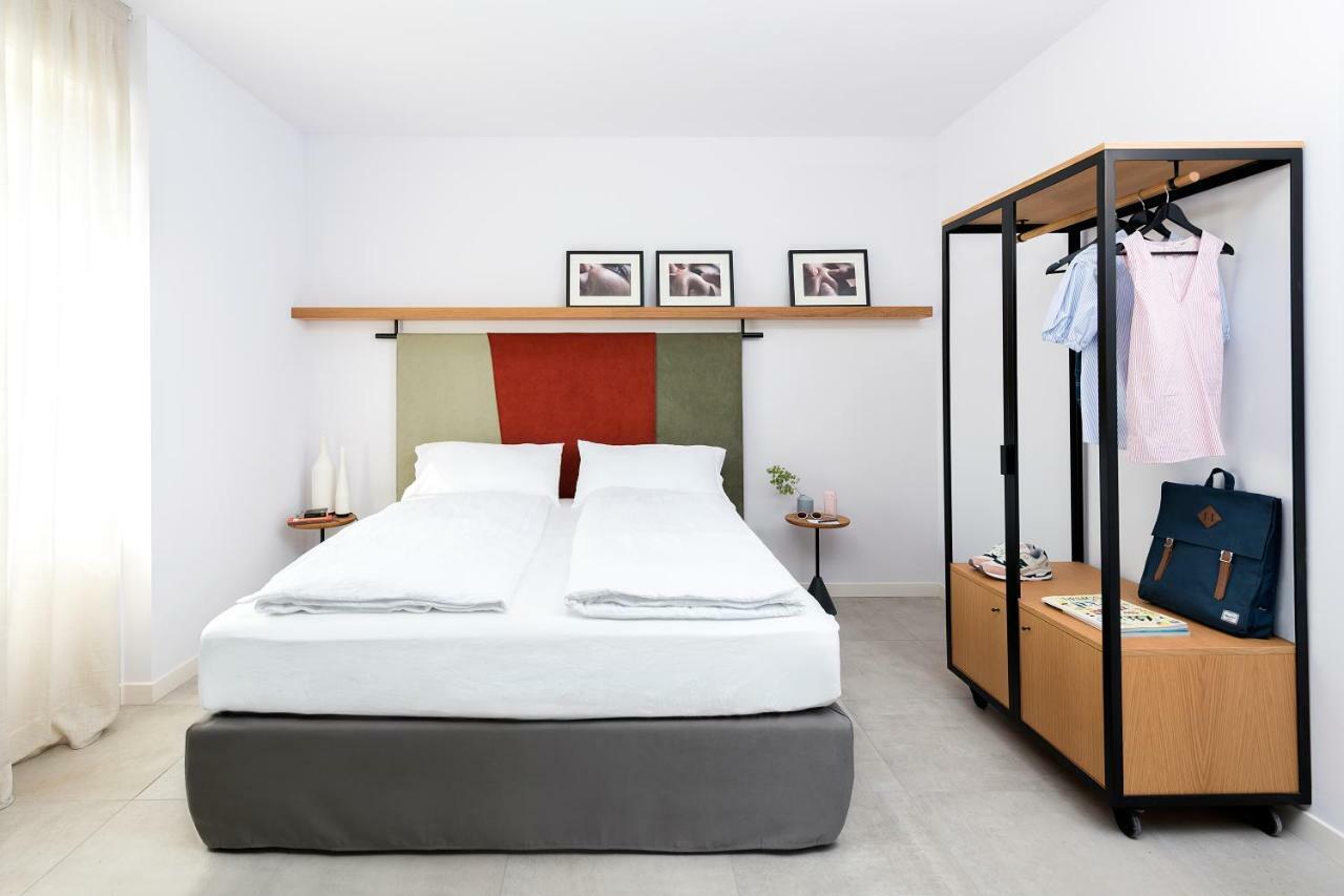 Bnbiz - Coworking Hotel Фйоренцуола-д'Арда Екстер'єр фото